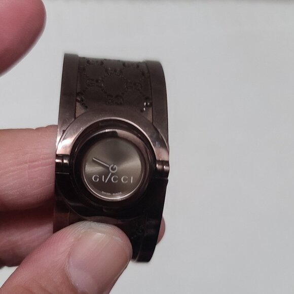 AUTHENTIC GUCCI 2 WAY WATCH - Picture 3 of 9